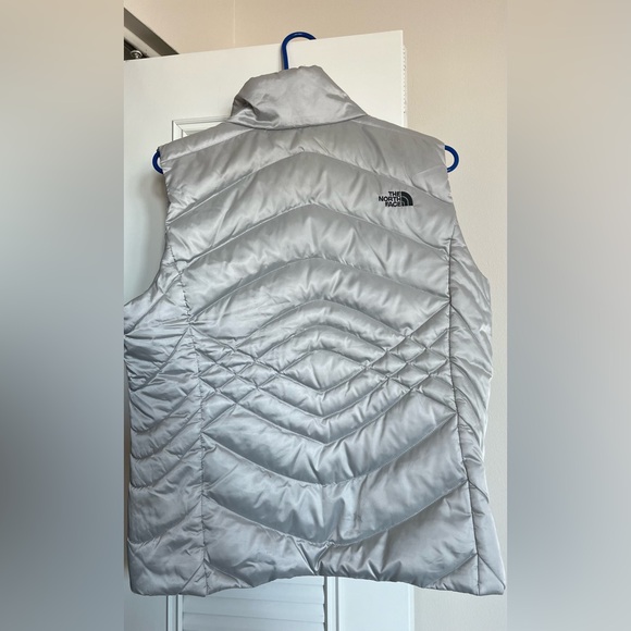 COPY - The North Face puffer vest 550 down, size L - Picture 2 of 9